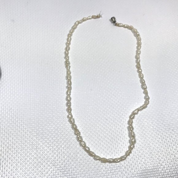 Vintage Freshwater Rice Seed Pearl Choker Necklace - Picture 6 of 9